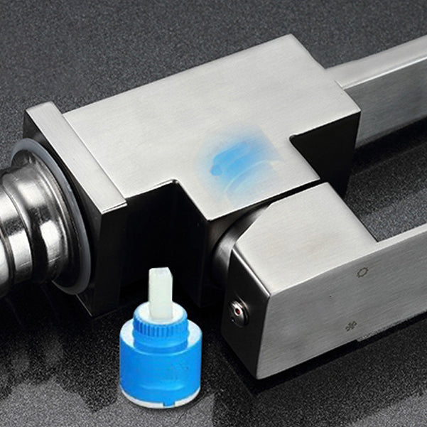 Contemporary 1 Hole Kitchen Faucet Single Handle with Supply Line Clearhalo 'Home Improvement' 'home_improvement' 'home_improvement_kitchen_faucets' 'Kitchen Faucets' 'Kitchen Remodel & Kitchen Fixtures' 'Kitchen Sinks & Faucet Components' 'kitchen_faucets' 6616017