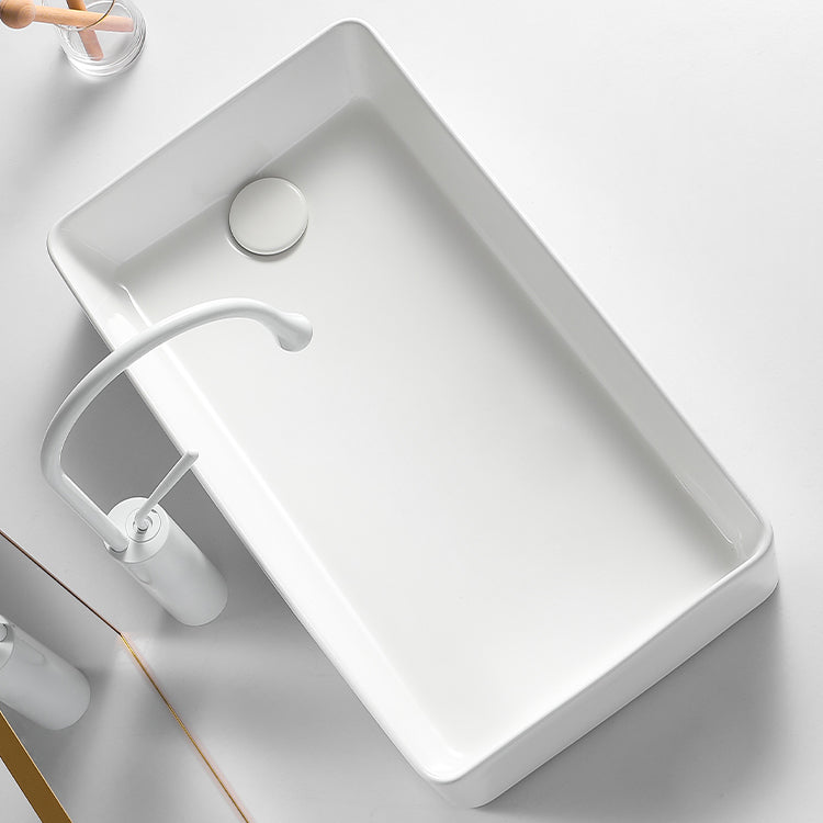Modern Bathroom Sink Porcelain Solid Color Rectangular Vessel Bathroom Sink Clearhalo 'Bathroom Remodel & Bathroom Fixtures' 'Bathroom Sinks & Faucet Components' 'Bathroom Sinks' 'bathroom_sink' 'Home Improvement' 'home_improvement' 'home_improvement_bathroom_sink' 6627649