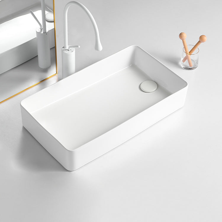 Modern Bathroom Sink Porcelain Solid Color Rectangular Vessel Bathroom Sink Clearhalo 'Bathroom Remodel & Bathroom Fixtures' 'Bathroom Sinks & Faucet Components' 'Bathroom Sinks' 'bathroom_sink' 'Home Improvement' 'home_improvement' 'home_improvement_bathroom_sink' 6627670