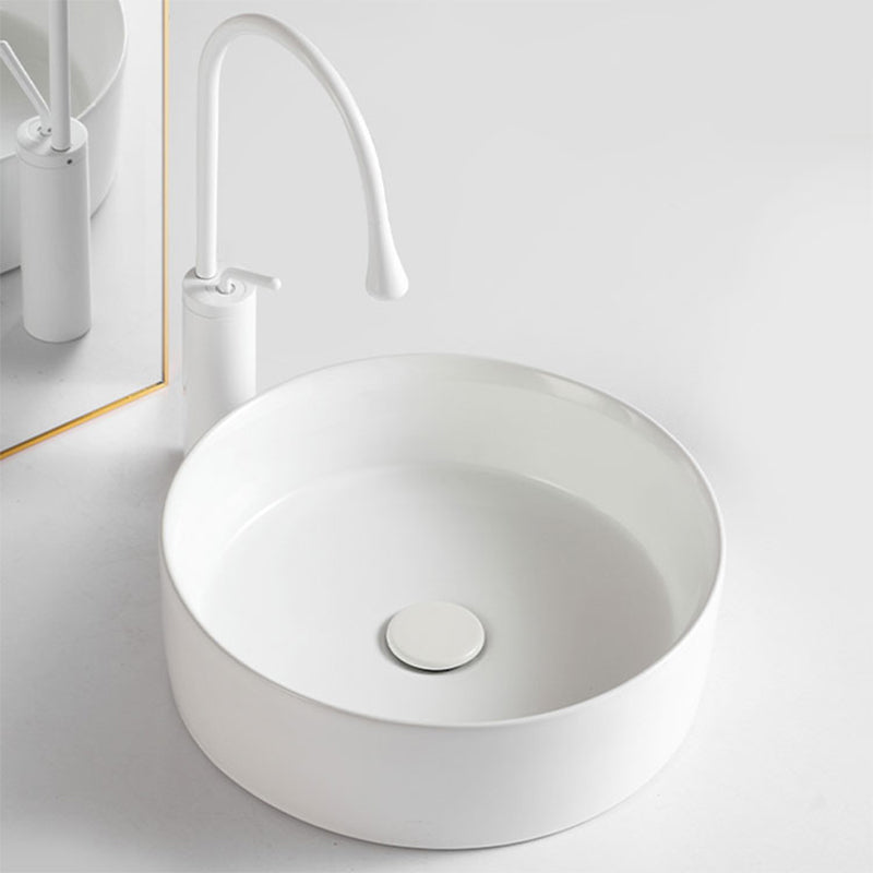 Modern Bathroom Sink Porcelain Round Vessel Sink with Pop-Up Drain Clearhalo 'Bathroom Remodel & Bathroom Fixtures' 'Bathroom Sinks & Faucet Components' 'Bathroom Sinks' 'bathroom_sink' 'Home Improvement' 'home_improvement' 'home_improvement_bathroom_sink' 6627692