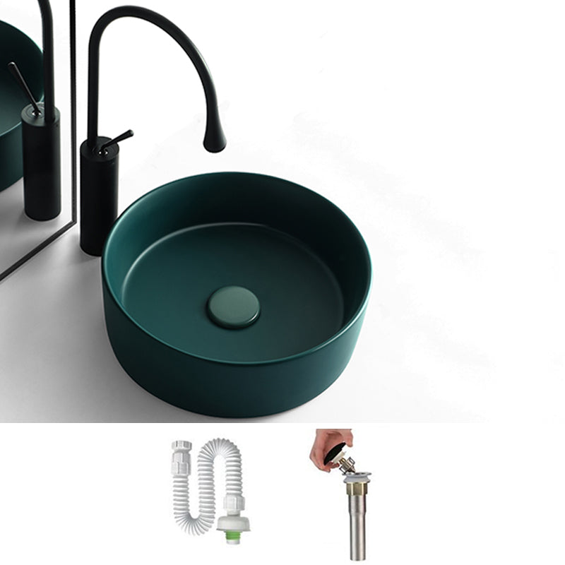 Modern Bathroom Sink Porcelain Round Vessel Sink with Pop-Up Drain 14"L x 14"W x 4"H Green Sink Clearhalo 'Bathroom Remodel & Bathroom Fixtures' 'Bathroom Sinks & Faucet Components' 'Bathroom Sinks' 'bathroom_sink' 'Home Improvement' 'home_improvement' 'home_improvement_bathroom_sink' 6627693