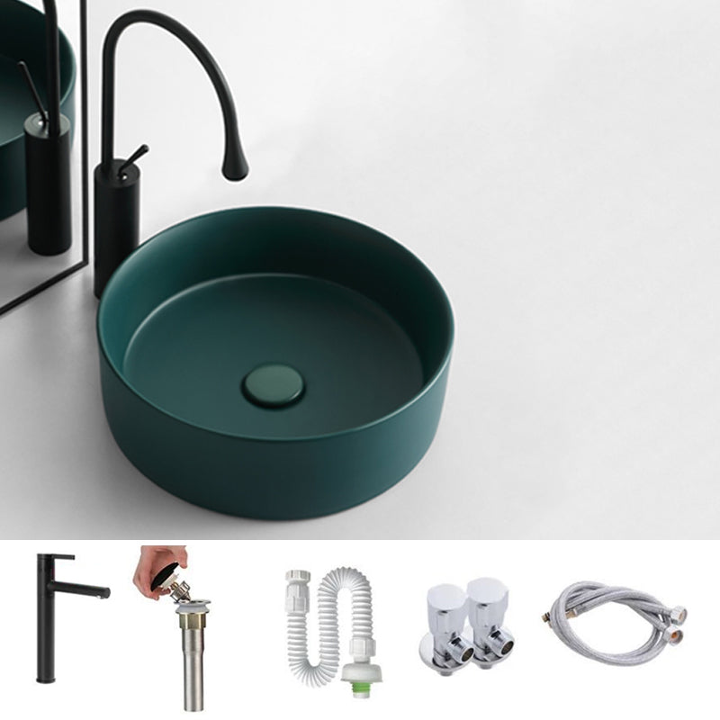 Modern Bathroom Sink Porcelain Round Vessel Sink with Pop-Up Drain Green Sink with Faucet Clearhalo 'Bathroom Remodel & Bathroom Fixtures' 'Bathroom Sinks & Faucet Components' 'Bathroom Sinks' 'bathroom_sink' 'Home Improvement' 'home_improvement' 'home_improvement_bathroom_sink' 6627708