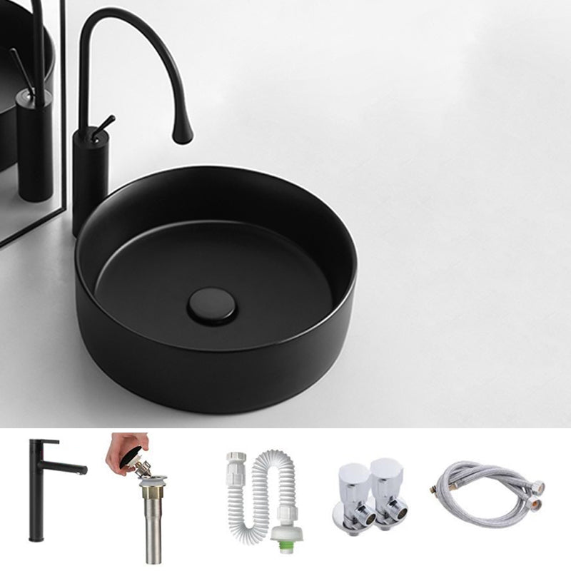 Modern Bathroom Sink Porcelain Round Vessel Sink with Pop-Up Drain Black Sink with Faucet Clearhalo 'Bathroom Remodel & Bathroom Fixtures' 'Bathroom Sinks & Faucet Components' 'Bathroom Sinks' 'bathroom_sink' 'Home Improvement' 'home_improvement' 'home_improvement_bathroom_sink' 6627709