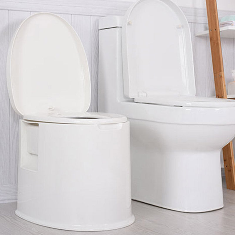 Modern Plastic Toilet Floor Mounted Toilet Bowl with Slow Close Seat for Washroom Clearhalo 'Bathroom Remodel & Bathroom Fixtures' 'Home Improvement' 'home_improvement' 'home_improvement_toilets' 'Toilets & Bidets' 'Toilets' 6639996
