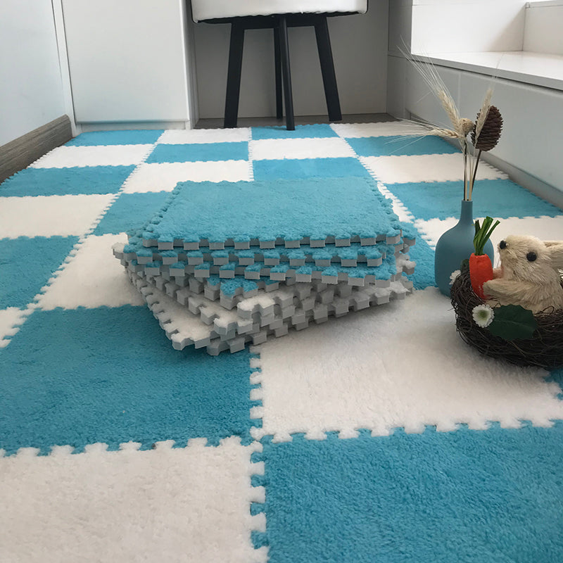 Interlocking Carpet Tiles Color Block Interlocking Carpet Floor Tile Sky Blue-White Clearhalo 'Carpet Tiles & Carpet Squares' 'carpet_tiles_carpet_squares' 'Flooring 'Home Improvement' 'home_improvement' 'home_improvement_carpet_tiles_carpet_squares' Walls and Ceiling' 6642958