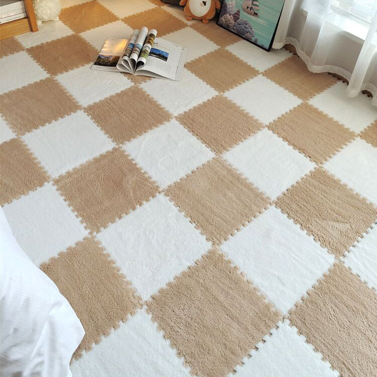 Modern Level Loop Carpet Tile Interlocking Non-Skid Tiles and Carpet Brown/ White Clearhalo 'Carpet Tiles & Carpet Squares' 'carpet_tiles_carpet_squares' 'Flooring 'Home Improvement' 'home_improvement' 'home_improvement_carpet_tiles_carpet_squares' Walls and Ceiling' 6643044