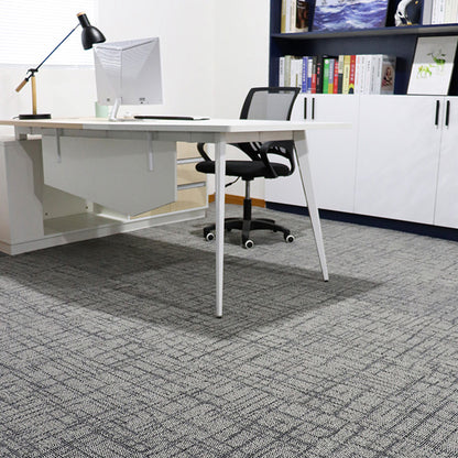 Level Loop Carpet Tile Non-Skid Self Adhesive Indoor Office Carpet Tiles Grey 1'8" x 1'8" Clearhalo 'Carpet Tiles & Carpet Squares' 'carpet_tiles_carpet_squares' 'Flooring 'Home Improvement' 'home_improvement' 'home_improvement_carpet_tiles_carpet_squares' Walls and Ceiling' 6643177