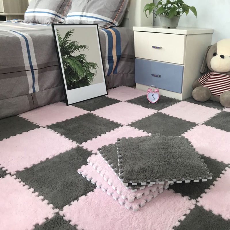 Modern Carpet Tile Level Loop Interlocking Non-Skid Carpet Tiles Gray-Pink Clearhalo 'Carpet Tiles & Carpet Squares' 'carpet_tiles_carpet_squares' 'Flooring 'Home Improvement' 'home_improvement' 'home_improvement_carpet_tiles_carpet_squares' Walls and Ceiling' 6643290