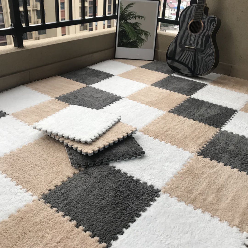 Modern Carpet Tile Level Loop Interlocking Non-Skid Carpet Tiles Gray-Brown-White Clearhalo 'Carpet Tiles & Carpet Squares' 'carpet_tiles_carpet_squares' 'Flooring 'Home Improvement' 'home_improvement' 'home_improvement_carpet_tiles_carpet_squares' Walls and Ceiling' 6643298