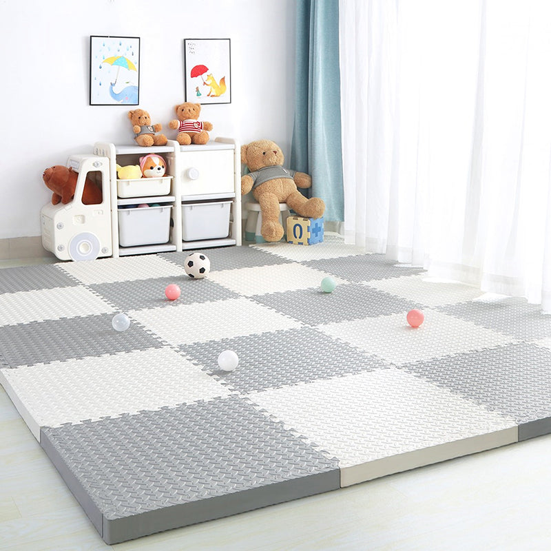 Non-Skid Level Loop Carpet Tile Interlocking Bedroom Carpet Tiles White-Gray Clearhalo 'Carpet Tiles & Carpet Squares' 'carpet_tiles_carpet_squares' 'Flooring 'Home Improvement' 'home_improvement' 'home_improvement_carpet_tiles_carpet_squares' Walls and Ceiling' 6643352