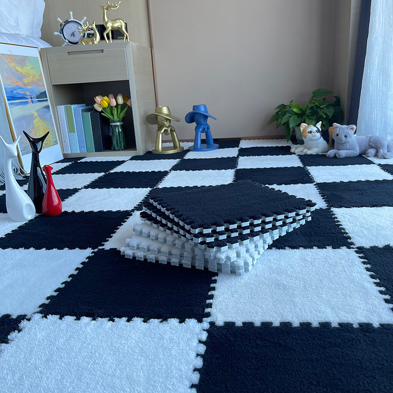 Modern Carpet Floor Tile Level Loop Interlocking Non-Skid Carpet Tiles Black White Clearhalo 'Carpet Tiles & Carpet Squares' 'carpet_tiles_carpet_squares' 'Flooring 'Home Improvement' 'home_improvement' 'home_improvement_carpet_tiles_carpet_squares' Walls and Ceiling' 6643372