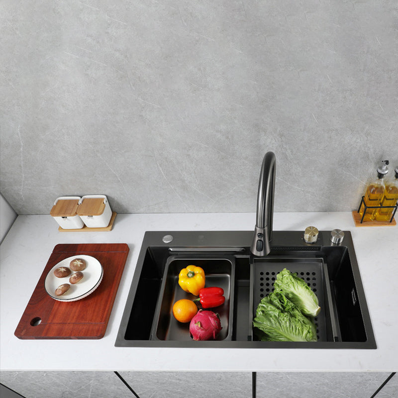 Contemporary Kitchen Sink Stainless Steel Single Bowl Kitchen Sink with Basket Strainer Clearhalo 'Home Improvement' 'home_improvement' 'home_improvement_kitchen_sinks' 'Kitchen Remodel & Kitchen Fixtures' 'Kitchen Sinks & Faucet Components' 'Kitchen Sinks' 'kitchen_sinks' 6643876