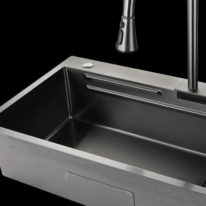 Contemporary Kitchen Sink Stainless Steel Single Bowl Kitchen Sink with Basket Strainer Clearhalo 'Home Improvement' 'home_improvement' 'home_improvement_kitchen_sinks' 'Kitchen Remodel & Kitchen Fixtures' 'Kitchen Sinks & Faucet Components' 'Kitchen Sinks' 'kitchen_sinks' 6643883