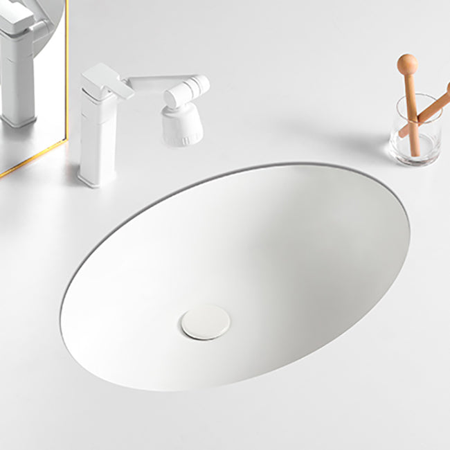 Modern White Undermount Bathroom Sink Porcelain Undermount Bathroom Sink Clearhalo 'Bathroom Remodel & Bathroom Fixtures' 'Bathroom Sinks & Faucet Components' 'Bathroom Sinks' 'bathroom_sink' 'Home Improvement' 'home_improvement' 'home_improvement_bathroom_sink' 6644208