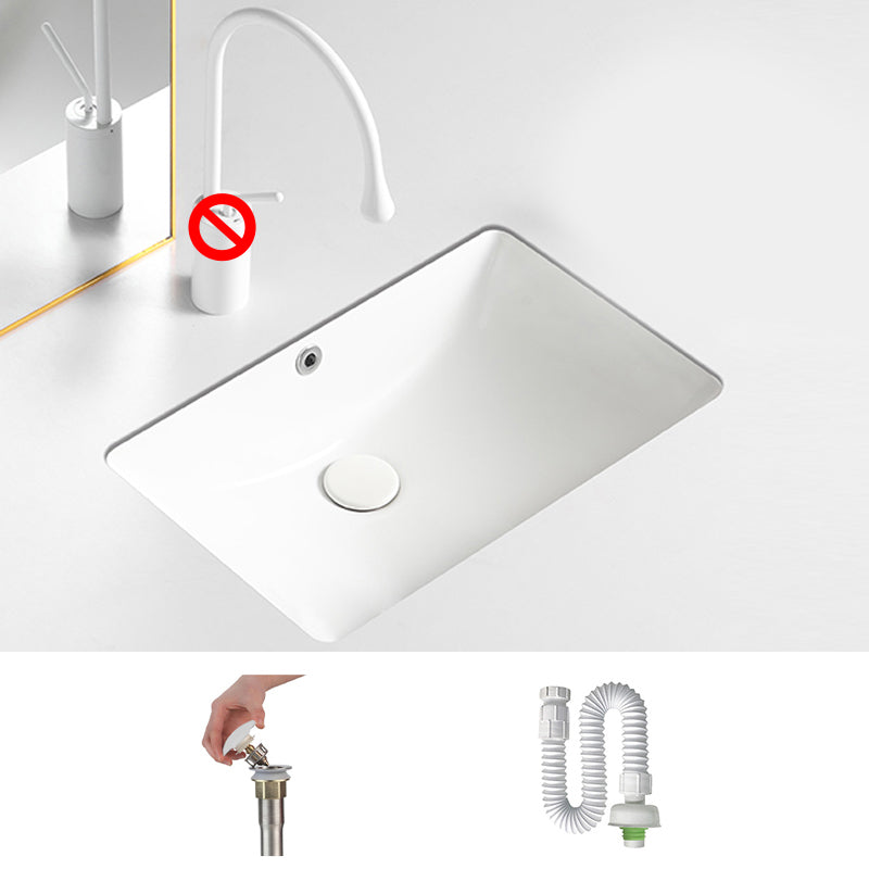 Modern White Undermount Bathroom Sink Porcelain Undermount Bathroom Sink 19"L x 12"W x 6"H Sink Clearhalo 'Bathroom Remodel & Bathroom Fixtures' 'Bathroom Sinks & Faucet Components' 'Bathroom Sinks' 'bathroom_sink' 'Home Improvement' 'home_improvement' 'home_improvement_bathroom_sink' 6644220