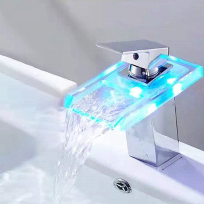 1-Handle Basin Lavatory Faucet 1-Hole Widespread Bathroom Vessel Faucet with LED Lighting Chrome 7" Clearhalo 'Bathroom Remodel & Bathroom Fixtures' 'Bathroom Sink Faucets' 'Bathroom Sinks & Faucet Components' 'bathroom_sink_faucets' 'Home Improvement' 'home_improvement' 'home_improvement_bathroom_sink_faucets' 6658530