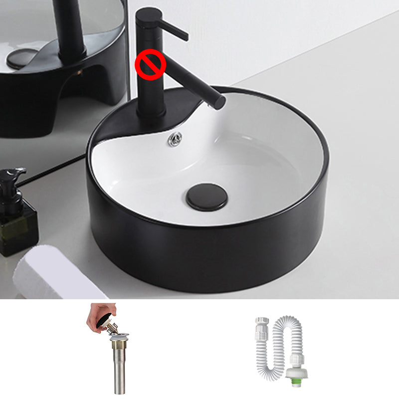 Modern Trough Bathroom Sink White and Black Trough Bathroom Sink 15.7"L x 15.7"W x 5.9"H Black White Sink Clearhalo 'Bathroom Remodel & Bathroom Fixtures' 'Bathroom Sinks & Faucet Components' 'Bathroom Sinks' 'bathroom_sink' 'Home Improvement' 'home_improvement' 'home_improvement_bathroom_sink' 6659039