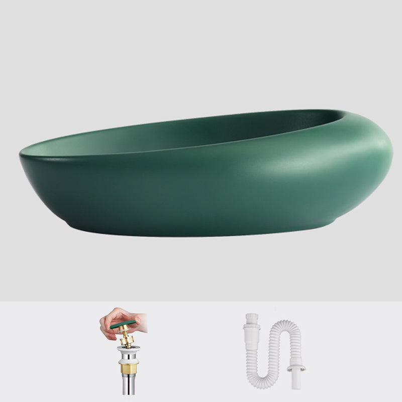 Modern Vessel Bathroom Sink Porcelain Oval Shut-Off Valve Included Vessel 18.5"L x 11.4"W x 5.1"H Green None Clearhalo 'Bathroom Remodel & Bathroom Fixtures' 'Bathroom Sinks & Faucet Components' 'Bathroom Sinks' 'bathroom_sink' 'Home Improvement' 'home_improvement' 'home_improvement_bathroom_sink' 6659066