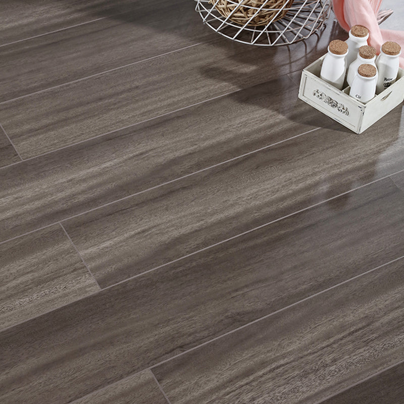 Modern Laminate Flooring Medium Wood Indoor Living Room Laminate Plank Flooring Dark Gray Clearhalo 'Flooring 'Home Improvement' 'home_improvement' 'home_improvement_laminate_flooring' 'Laminate Flooring' 'laminate_flooring' Walls and Ceiling' 6660384