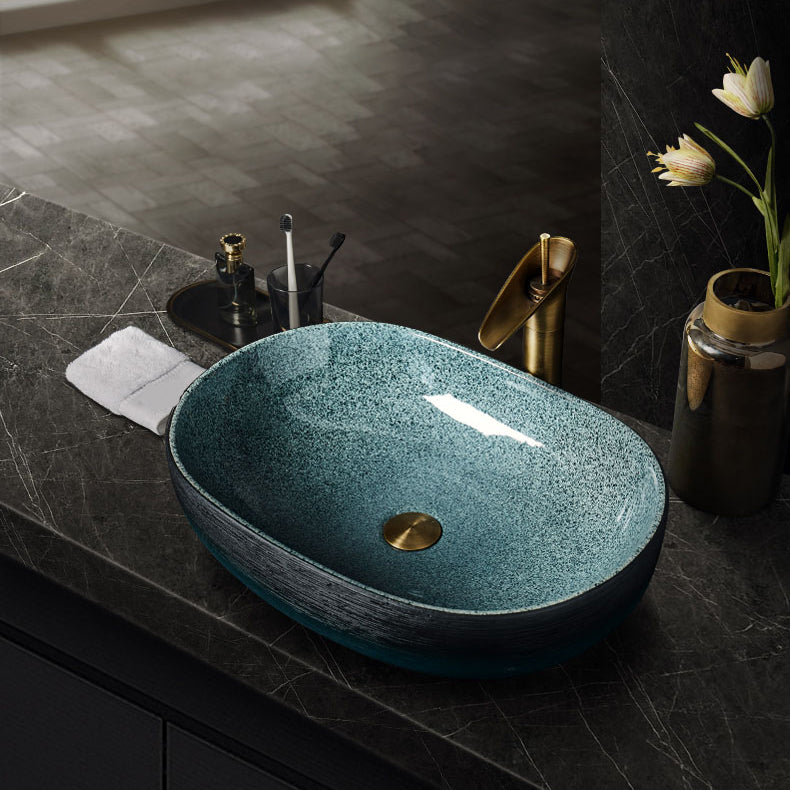 Traditional Vessel Sink Vitreous China Oval with Pop-Up Drain Bathroom Sink Clearhalo 'Bathroom Remodel & Bathroom Fixtures' 'Bathroom Sinks & Faucet Components' 'Bathroom Sinks' 'bathroom_sink' 'Home Improvement' 'home_improvement' 'home_improvement_bathroom_sink' 6667538