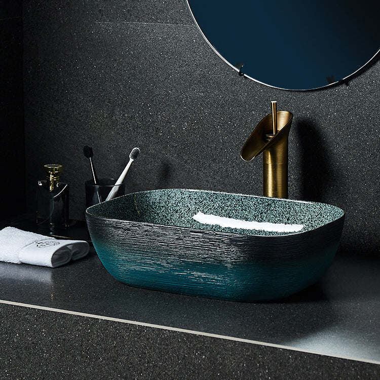 Traditional Vessel Sink Vitreous China Oval with Pop-Up Drain Bathroom Sink 18"L x 12"W x 6"H Sink Clearhalo 'Bathroom Remodel & Bathroom Fixtures' 'Bathroom Sinks & Faucet Components' 'Bathroom Sinks' 'bathroom_sink' 'Home Improvement' 'home_improvement' 'home_improvement_bathroom_sink' 6667550