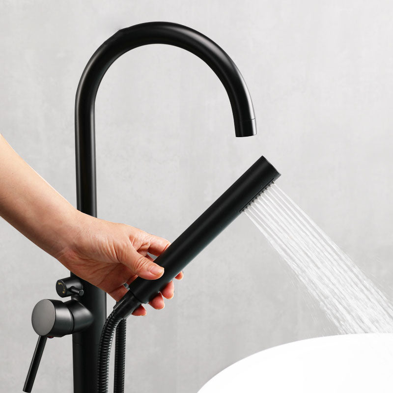 Contemporary Metal Freestanding Faucet Floor Mounted Freestanding Bathtub Faucet Clearhalo 'Bathroom Remodel & Bathroom Fixtures' 'Bathtub Faucets' 'bathtub_faucets' 'Home Improvement' 'home_improvement' 'home_improvement_bathtub_faucets' 6681595