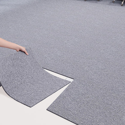 Gray Tone Level Loop Carpet Tile Solid Color Indoor Office Carpet Tile Light Gray Clearhalo 'Carpet Tiles & Carpet Squares' 'carpet_tiles_carpet_squares' 'Flooring 'Home Improvement' 'home_improvement' 'home_improvement_carpet_tiles_carpet_squares' Walls and Ceiling' 6682107