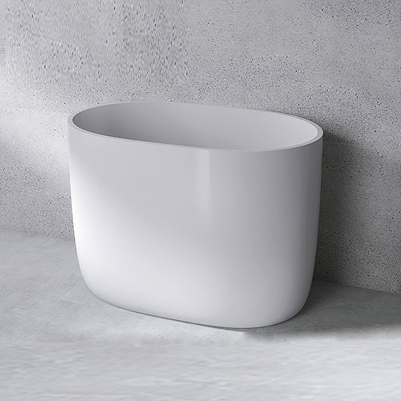 Modern Style Freestanding Bath Tub Acrylic Oval Bathtub in White Tub Clearhalo 'Bathroom Remodel & Bathroom Fixtures' 'Bathtubs' 'Home Improvement' 'home_improvement' 'home_improvement_bathtubs' 'Showers & Bathtubs' 6688982