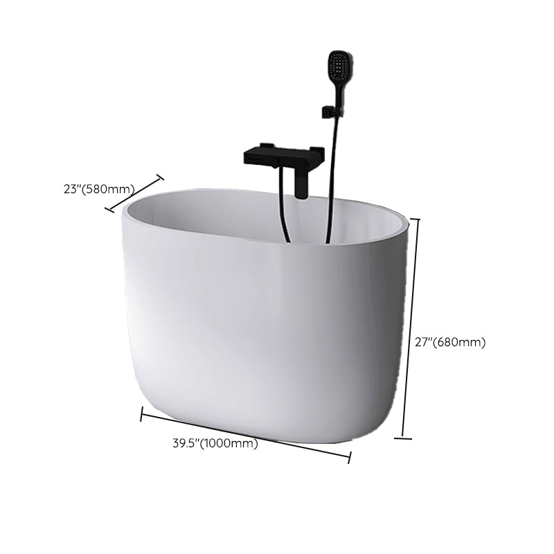 Modern Style Freestanding Bath Tub Acrylic Oval Bathtub in White Clearhalo 'Bathroom Remodel & Bathroom Fixtures' 'Bathtubs' 'Home Improvement' 'home_improvement' 'home_improvement_bathtubs' 'Showers & Bathtubs' 6689004