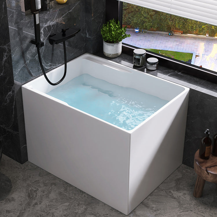 Modern Style Acrylic Soaking Bathtub Rectangle Back to Wall Bathtub 47"L x 28"W x 28"H Tub with Wall Mounted Faucets Clearhalo 'Bathroom Remodel & Bathroom Fixtures' 'Bathtubs' 'Home Improvement' 'home_improvement' 'home_improvement_bathtubs' 'Showers & Bathtubs' 6689104