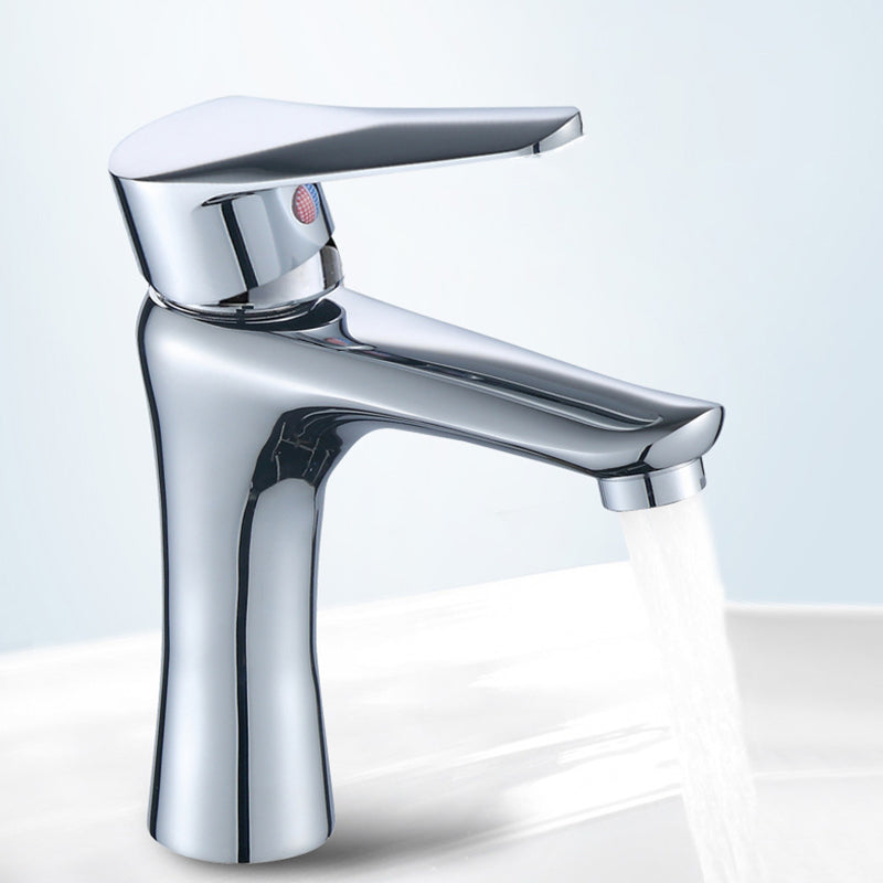 Single Hole Lavatory Faucet Lever Handle 1 Hole Faucet for Bathroom Clearhalo 'Bathroom Remodel & Bathroom Fixtures' 'Bathroom Sink Faucets' 'Bathroom Sinks & Faucet Components' 'bathroom_sink_faucets' 'Home Improvement' 'home_improvement' 'home_improvement_bathroom_sink_faucets' 6694020