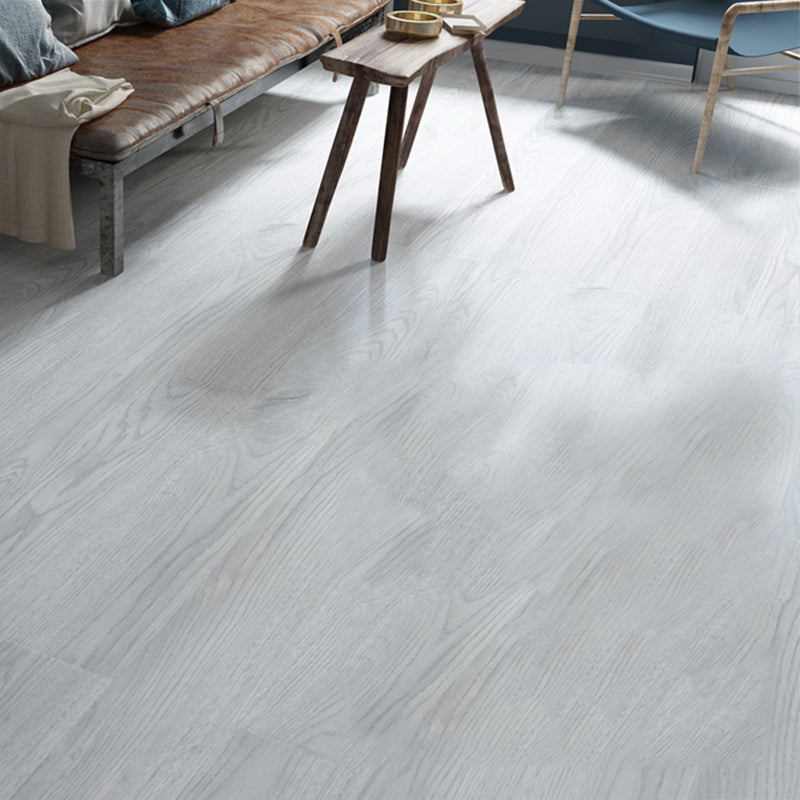Multi-Tonal Style Vinyl Flooring Peel and Stick Wood Effect Vinyl Flooring White-Gray Clearhalo 'Flooring 'Home Improvement' 'home_improvement' 'home_improvement_vinyl_flooring' 'Vinyl Flooring' 'vinyl_flooring' Walls and Ceiling' 6694553