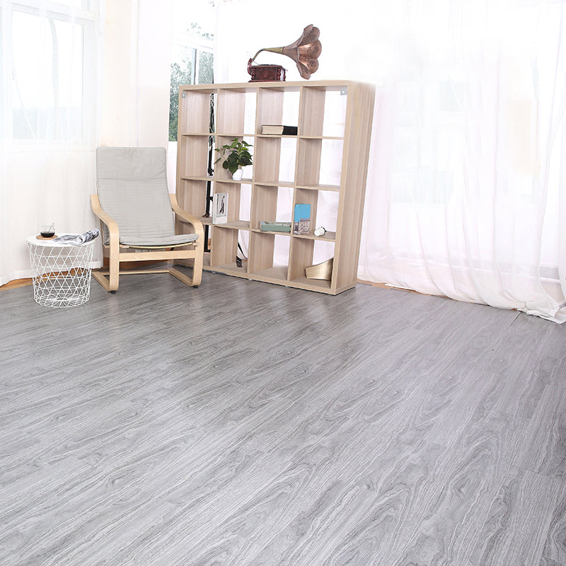 Multi-Tonal Style Vinyl Flooring Peel and Stick Wood Effect Vinyl Flooring Gray-White Clearhalo 'Flooring 'Home Improvement' 'home_improvement' 'home_improvement_vinyl_flooring' 'Vinyl Flooring' 'vinyl_flooring' Walls and Ceiling' 6694560