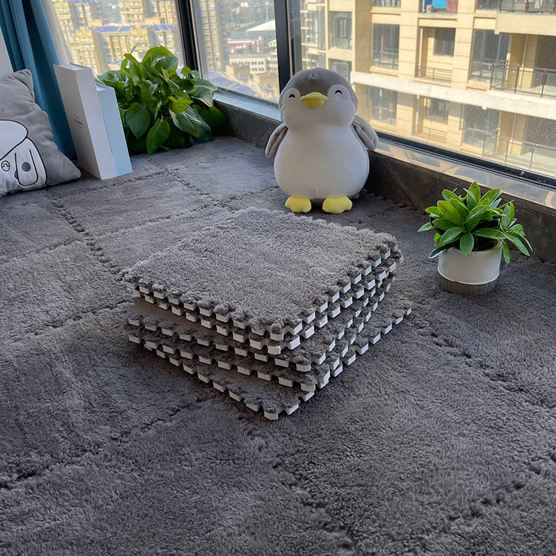 Modern Tiles and Carpet Interlocking Non-Skid Carpet Floor Tile Grey Clearhalo 'Carpet Tiles & Carpet Squares' 'carpet_tiles_carpet_squares' 'Flooring 'Home Improvement' 'home_improvement' 'home_improvement_carpet_tiles_carpet_squares' Walls and Ceiling' 6694708