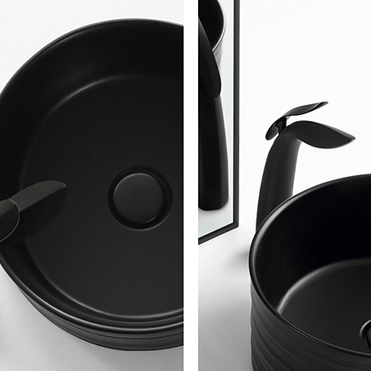 Modern Vessel Bathroom Sink Circular Porcelain with Pop-Up Drain Vessel Sink Clearhalo 'Bathroom Remodel & Bathroom Fixtures' 'Bathroom Sinks & Faucet Components' 'Bathroom Sinks' 'bathroom_sink' 'Home Improvement' 'home_improvement' 'home_improvement_bathroom_sink' 6694818