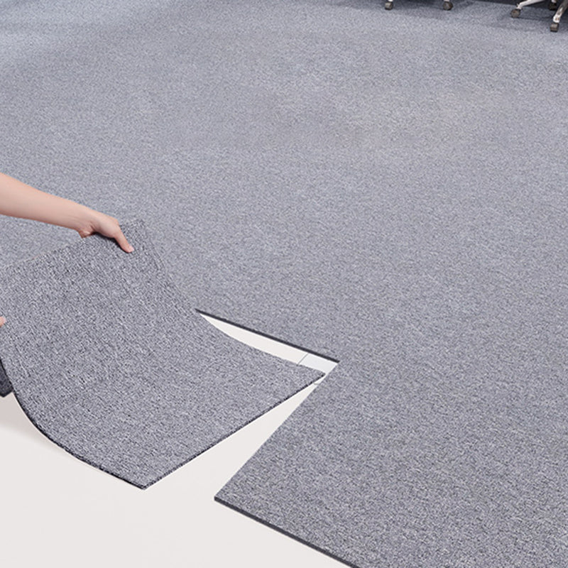 Carpet Tile Non-Skid Fade Resistant Solid Color Self Peel and Stick Carpet Tiles Light Gray Clearhalo 'Carpet Tiles & Carpet Squares' 'carpet_tiles_carpet_squares' 'Flooring 'Home Improvement' 'home_improvement' 'home_improvement_carpet_tiles_carpet_squares' Walls and Ceiling' 6695529