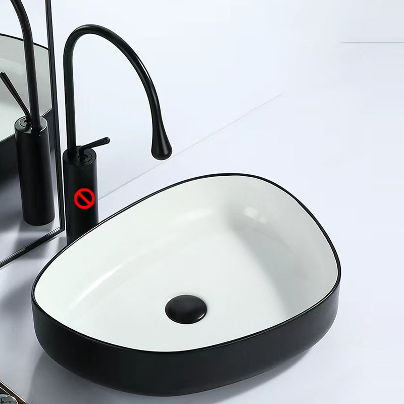 Contemporary Bathroom Sink Porcelain Specialty Vessel Bathroom Sink with Pop-Up Drain Black White Clearhalo 'Bathroom Remodel & Bathroom Fixtures' 'Bathroom Sinks & Faucet Components' 'Bathroom Sinks' 'bathroom_sink' 'Home Improvement' 'home_improvement' 'home_improvement_bathroom_sink' 6713017