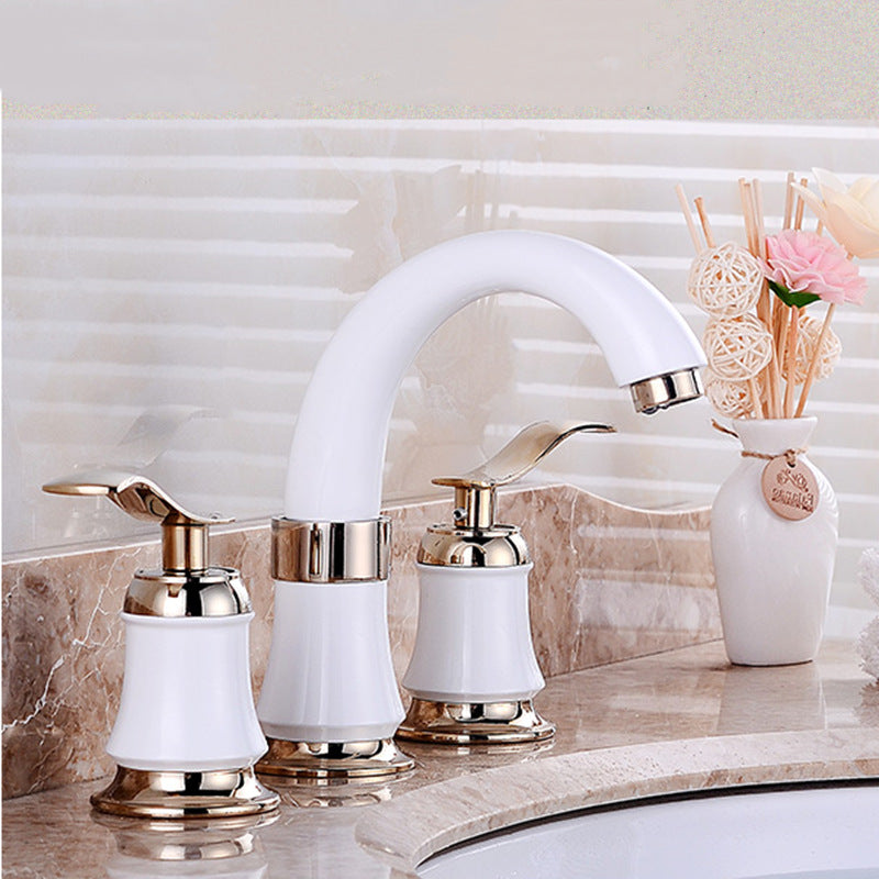 Glam Style Faucet Widespread Sink Faucet with 2 Handles and 3 Holes Clearhalo 'Bathroom Remodel & Bathroom Fixtures' 'Bathroom Sink Faucets' 'Bathroom Sinks & Faucet Components' 'bathroom_sink_faucets' 'Home Improvement' 'home_improvement' 'home_improvement_bathroom_sink_faucets' 6713382