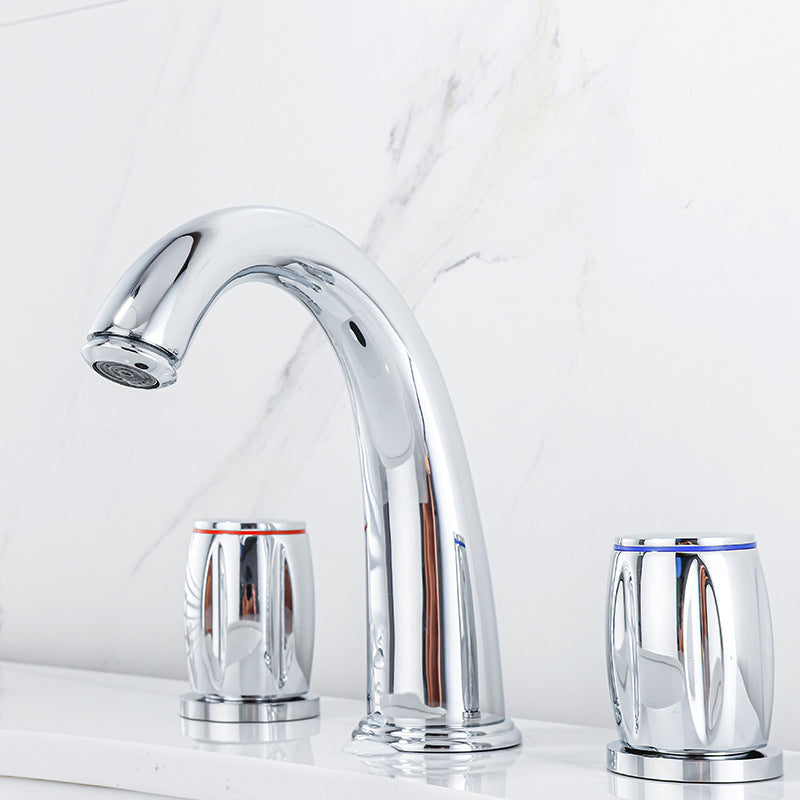 Widespread Bathroom Sink Faucet Double Handle Faucet with 3 Holes Clearhalo 'Bathroom Remodel & Bathroom Fixtures' 'Bathroom Sink Faucets' 'Bathroom Sinks & Faucet Components' 'bathroom_sink_faucets' 'Home Improvement' 'home_improvement' 'home_improvement_bathroom_sink_faucets' 6713390
