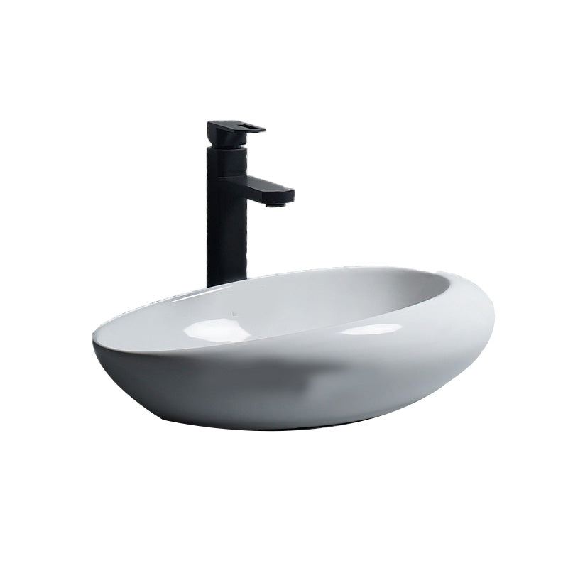 Modern Bathroom Sink Porcelain Oval-Shape Vessel Bathroom Sink with Pop-Up Drain Clearhalo 'Bathroom Remodel & Bathroom Fixtures' 'Bathroom Sinks & Faucet Components' 'Bathroom Sinks' 'bathroom_sink' 'Home Improvement' 'home_improvement' 'home_improvement_bathroom_sink' 6716289