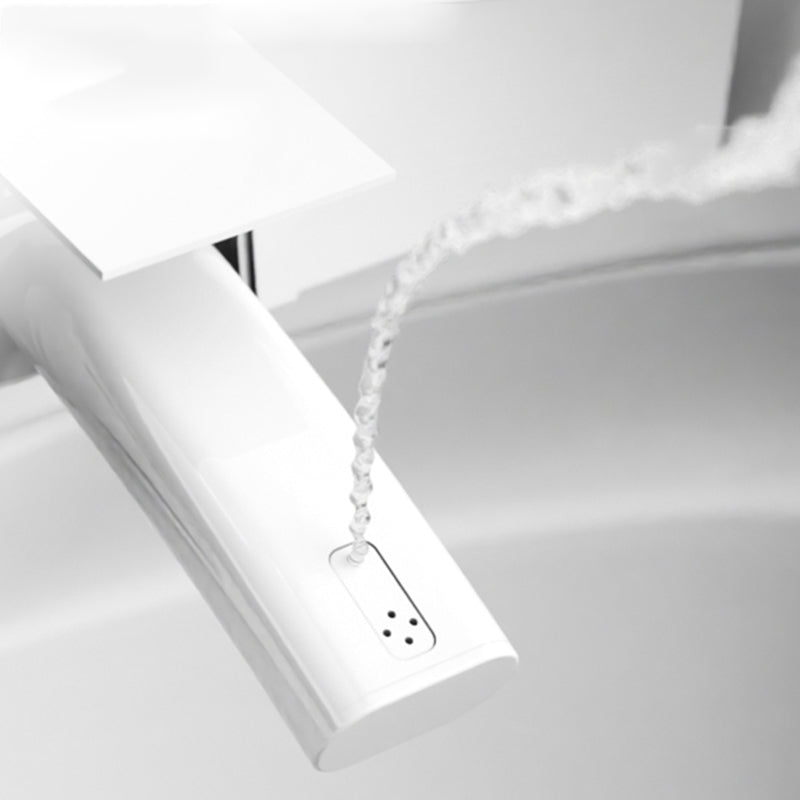 Heated Seat Floor Standing Bidet in White Contemporary Ceramic Toilet Clearhalo 'Bathroom Remodel & Bathroom Fixtures' 'Bidets' 'Home Improvement' 'home_improvement' 'home_improvement_bidets' 'Toilets & Bidets' 6719982