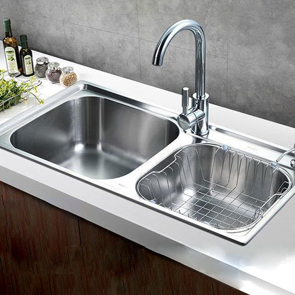Modern Stainless Steel Kitchen Sink Double Sink Kitchen Sink with Basket Strainer Clearhalo 'Home Improvement' 'home_improvement' 'home_improvement_kitchen_sinks' 'Kitchen Remodel & Kitchen Fixtures' 'Kitchen Sinks & Faucet Components' 'Kitchen Sinks' 'kitchen_sinks' 6727463