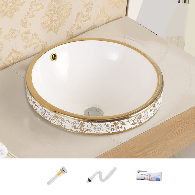 Traditional Bathroom Sink Porcelain Oval-Shape Vessel Bathroom Sink with Pop-Up Drain 18"L x 18"W x 8"H None Sink Clearhalo 'Bathroom Remodel & Bathroom Fixtures' 'Bathroom Sinks & Faucet Components' 'Bathroom Sinks' 'bathroom_sink' 'Home Improvement' 'home_improvement' 'home_improvement_bathroom_sink' 6727615