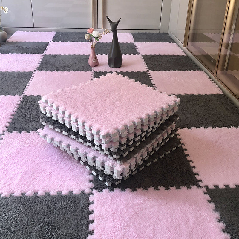 Carpet Floor Tile Level Loop Interlocking Non-Skid Carpet Tiles Gray-Pink Clearhalo 'Carpet Tiles & Carpet Squares' 'carpet_tiles_carpet_squares' 'Flooring 'Home Improvement' 'home_improvement' 'home_improvement_carpet_tiles_carpet_squares' Walls and Ceiling' 6728576