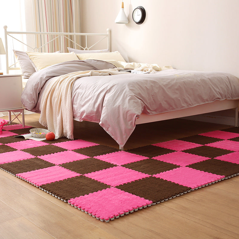 Carpet Floor Tile Level Loop Interlocking Non-Skid Carpet Tiles Coffee Pink Clearhalo 'Carpet Tiles & Carpet Squares' 'carpet_tiles_carpet_squares' 'Flooring 'Home Improvement' 'home_improvement' 'home_improvement_carpet_tiles_carpet_squares' Walls and Ceiling' 6728580