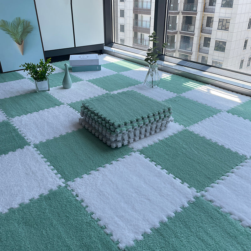 Multi-Color Level Loop Carpet Tile Non-Skid Interlocking Bedroom Carpet Tiles Green-White Clearhalo 'Carpet Tiles & Carpet Squares' 'carpet_tiles_carpet_squares' 'Flooring 'Home Improvement' 'home_improvement' 'home_improvement_carpet_tiles_carpet_squares' Walls and Ceiling' 6728623