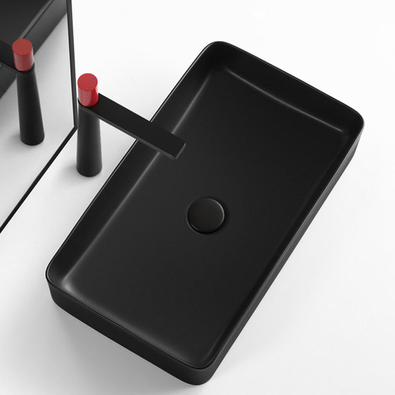 Modern Bathroom Sink Ceramic Oval White Basin Drain Assembly Bathroom Sink Clearhalo 'Bathroom Remodel & Bathroom Fixtures' 'Bathroom Sinks & Faucet Components' 'Bathroom Sinks' 'bathroom_sink' 'Home Improvement' 'home_improvement' 'home_improvement_bathroom_sink' 6743414