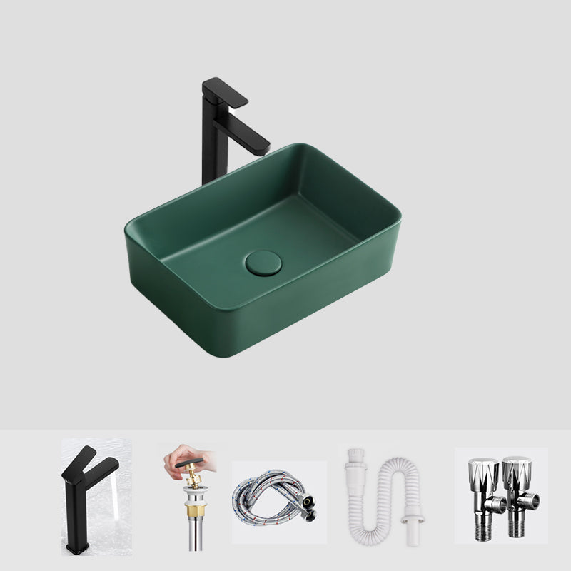 Modern Bathroom Sink Ceramic Oval White Basin Drain Assembly Bathroom Sink 19"L x 13"W x 5"H Green Square Faucet Clearhalo 'Bathroom Remodel & Bathroom Fixtures' 'Bathroom Sinks & Faucet Components' 'Bathroom Sinks' 'bathroom_sink' 'Home Improvement' 'home_improvement' 'home_improvement_bathroom_sink' 6743419