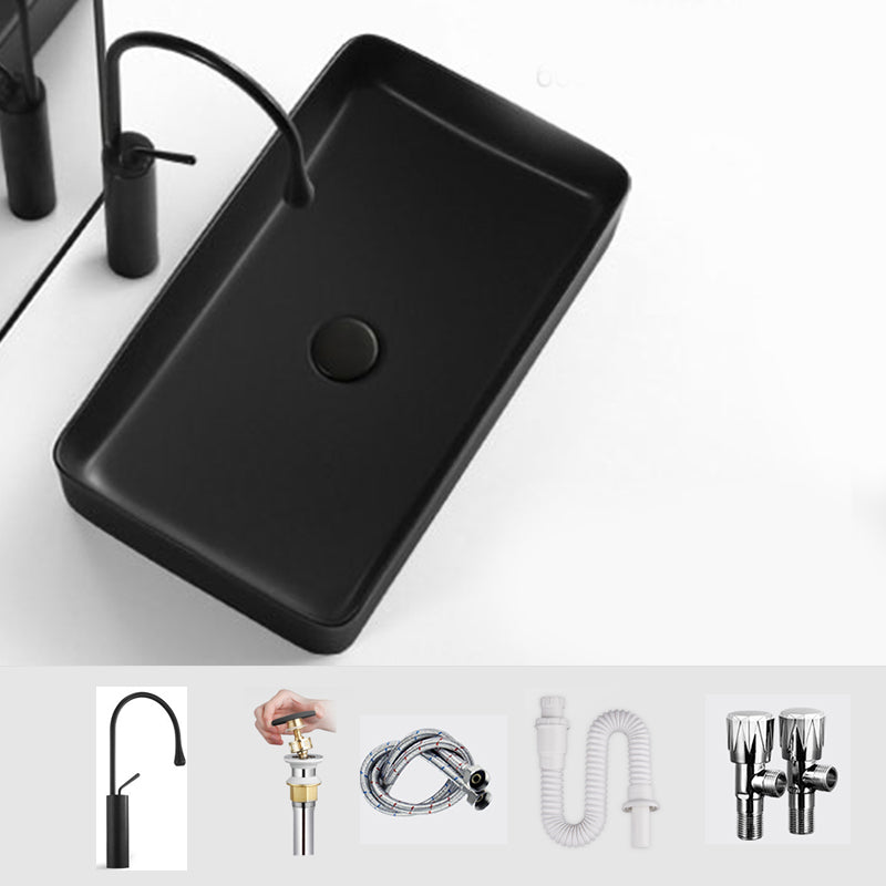 Modern Bathroom Sink Ceramic Oval White Basin Drain Assembly Bathroom Sink 24"L x 13"W x 4"H Black Gooseneck Faucet Clearhalo 'Bathroom Remodel & Bathroom Fixtures' 'Bathroom Sinks & Faucet Components' 'Bathroom Sinks' 'bathroom_sink' 'Home Improvement' 'home_improvement' 'home_improvement_bathroom_sink' 6743422