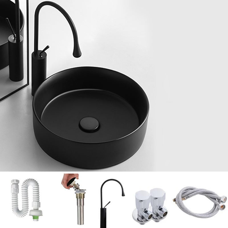 Bathroom Sink Oval Ceramic Basin Bathroom Sink with Drain Assembly 16"L x 16"W x 5"H Black Sink with Faucet Clearhalo 'Bathroom Remodel & Bathroom Fixtures' 'Bathroom Sinks & Faucet Components' 'Bathroom Sinks' 'bathroom_sink' 'Home Improvement' 'home_improvement' 'home_improvement_bathroom_sink' 6743475